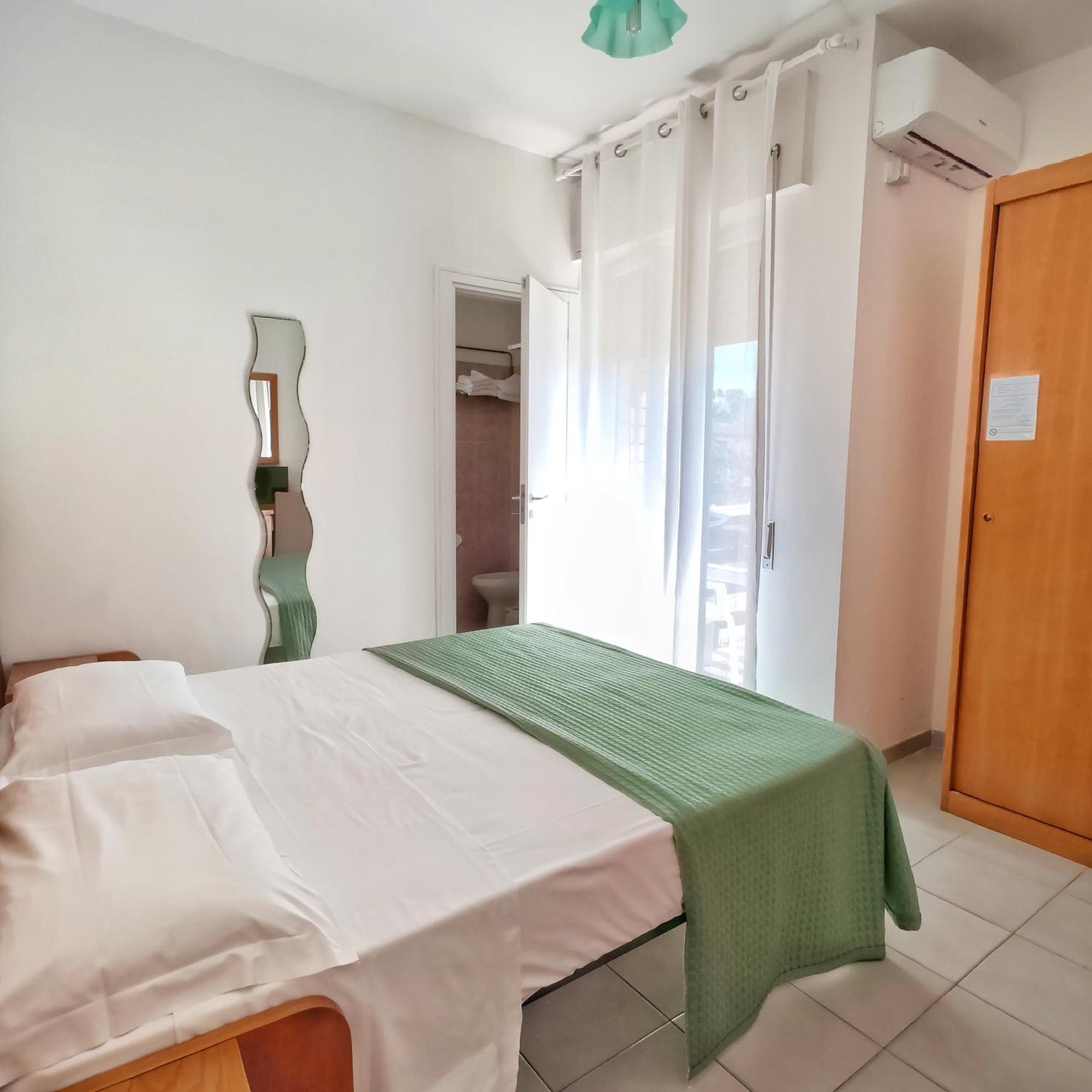 Piccolo Hotel Terracina Buitenkant foto