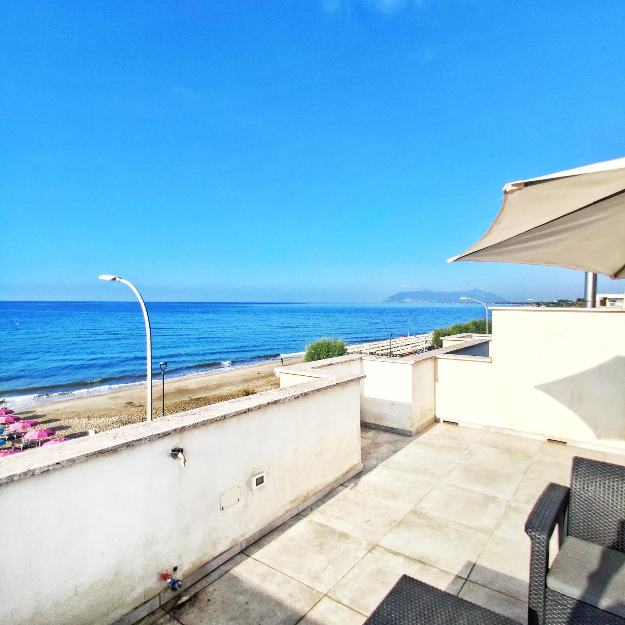 Piccolo Hotel Terracina Buitenkant foto