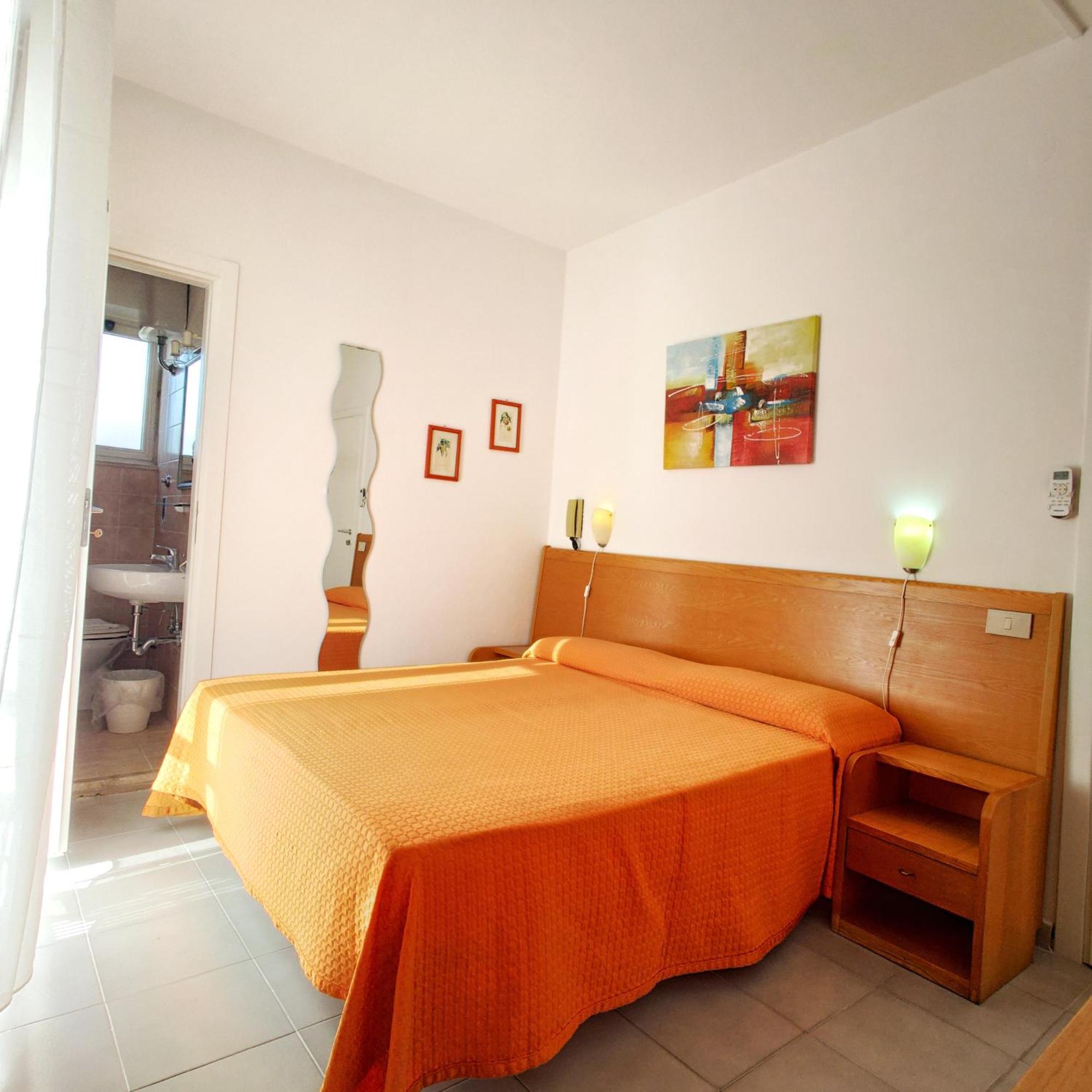 Piccolo Hotel Terracina Buitenkant foto