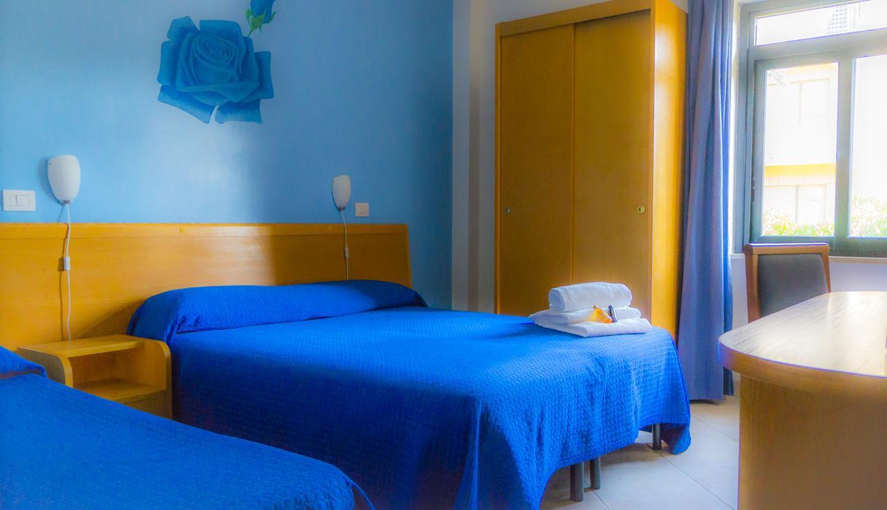 Piccolo Hotel Terracina Buitenkant foto