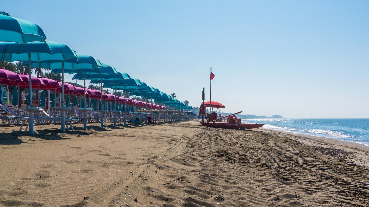 Piccolo Hotel Terracina Buitenkant foto