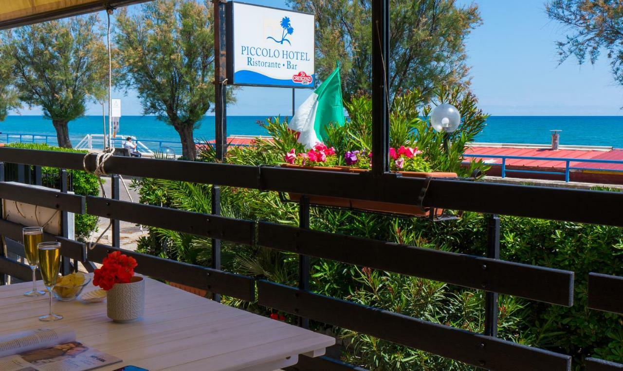 Piccolo Hotel Terracina Buitenkant foto